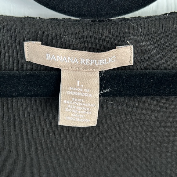 Banana Republic Knit Chevron pattern layered tank L in excellent condition. - Picture 3 of 7